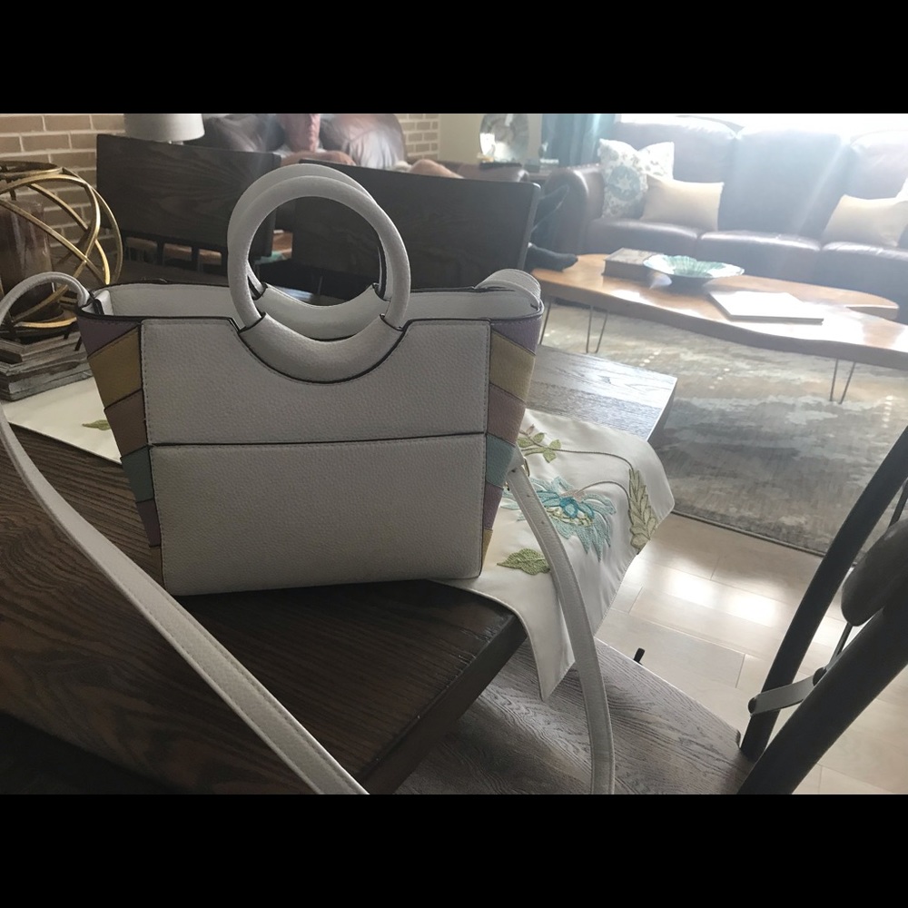 Purses - Picture 4 of 8